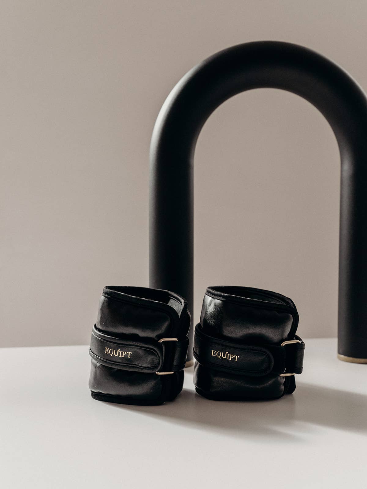 Uwraps Double Face – Bracelets lestés (poignets & chevilles) en cuir végan / Noir Minuit